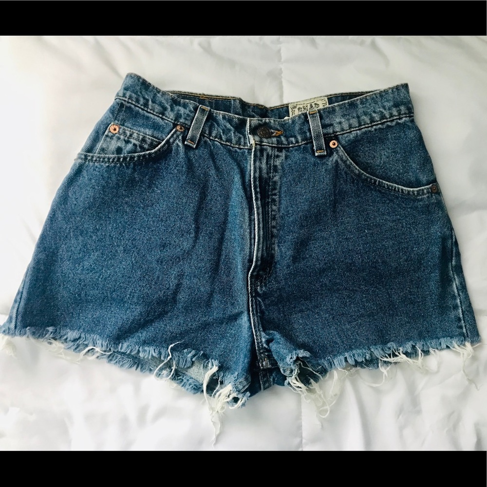 Levi’s cut off shorts